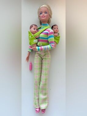 Vintage 1998 Barbie Cool Sitter Teen Skipper Doll
